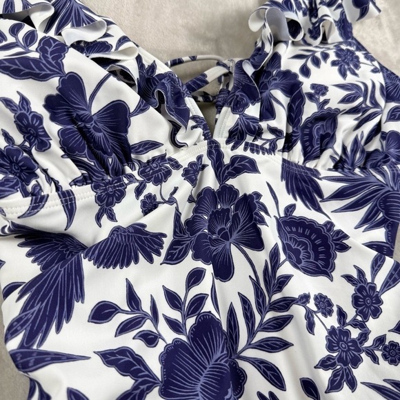 Cupshe Blue White Floral One Piece Swimsuit Small Ruffle V Neck Lace Up Back - Picture 4 of 9